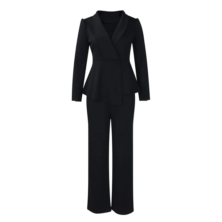 Vielseitiges Damen Anzugset: taillierter Blazer und Hose. Elegant, professionell und chic für Business und festliche Anlässe.