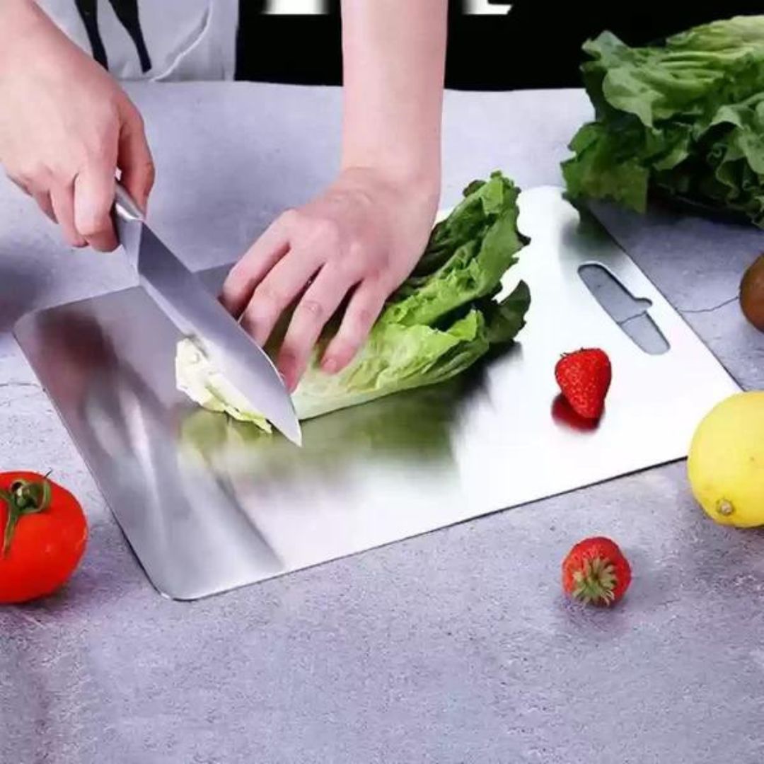 Titanium Schneidebrett, robust und hygienisch, modernes Design, antibakteriell, ideal für Küchenarbeiten, langlebig.