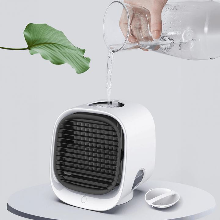 Elegante tragbare Mini-Klimaanlage mit USB-Anschluss, sorgt für kühle Luft am Arbeitsplatz oder zu Hause.