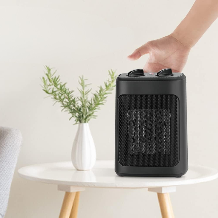 Keramik-Heizlüfter mit Ventilator & Heizstufen. Effizienter, tragbarer Raumwärmer für schnelle Winterwärme.