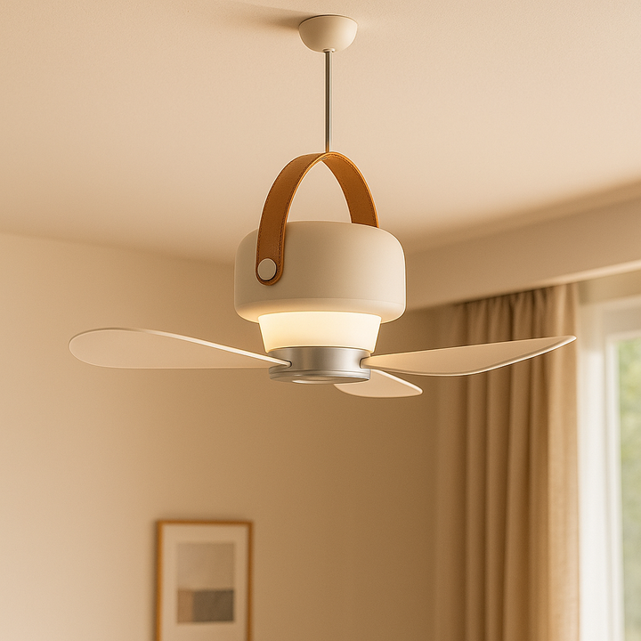 Kompakter wiederaufladbarer Ventilator für Camping, Büro & Terrasse. Kabellos, mit LED & Fernbedienung.