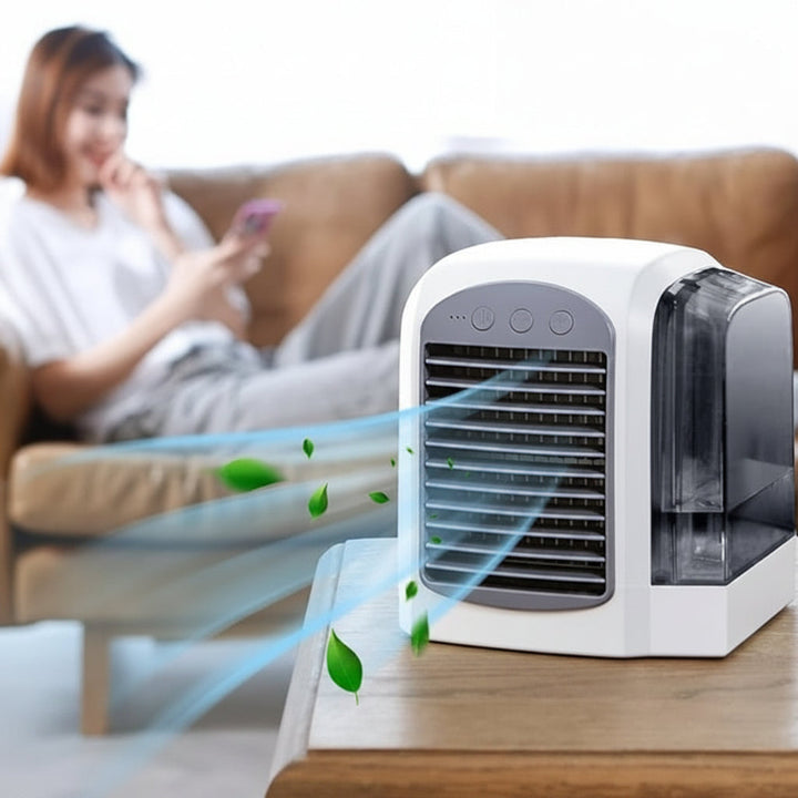 Kompakter Verdunstungskühler für Schreibtisch & Büro. Tragbarer Mini-Luftkühler mit effizienter Sommerkühlung.