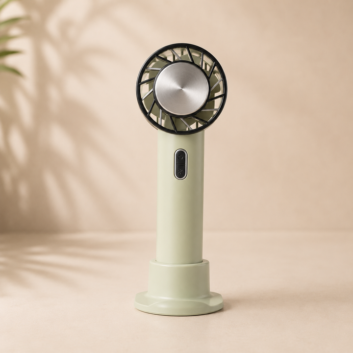 Tragbarer USB Desktop Ventilator mit 3 Geschwindigkeiten für effektive Kühlung im Büro oder Home Office.
