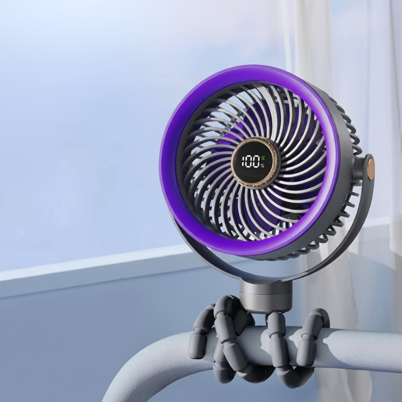 Kompakter Akku-Ventilator für unterwegs, Reise und Outdoor. USB-C Ladeanschluss & 4000mAh Akku.