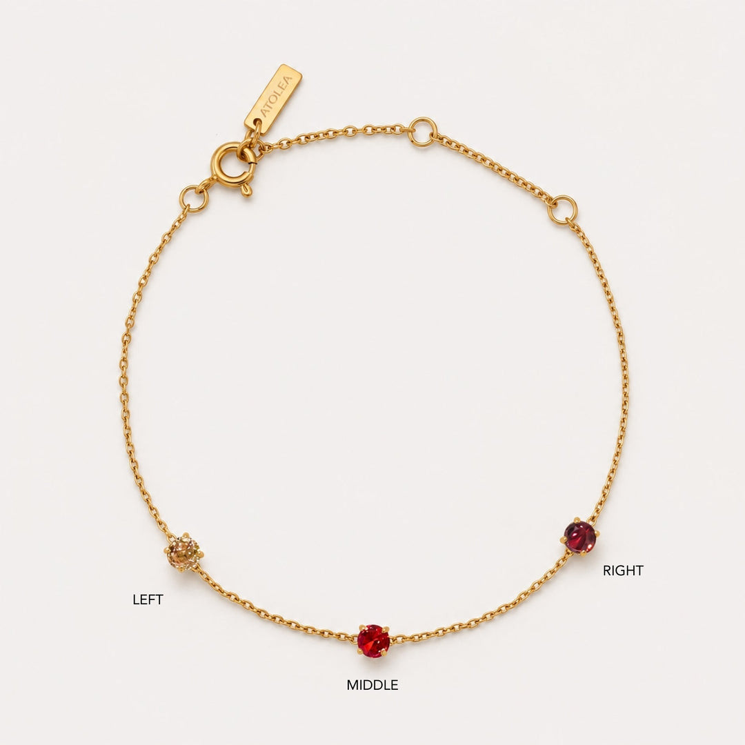 Personalisierbares Damen Armband in Gold mit funkelndem Geburtsstein im Detail
