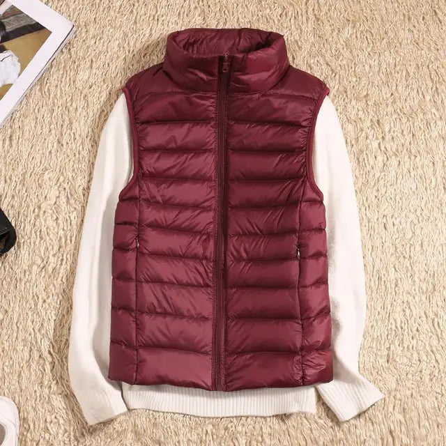 Klassische Damen Daunenweste, gesteppt, ultraleicht und wärmeisolierend, für jede Jahreszeit und jeden Look.