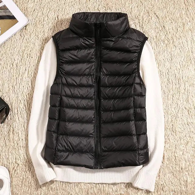 Stylische Damen Winterweste, ultraleicht und bequem, perfekt für Sport, Wandern und andere Outdoor-Abenteuer.
