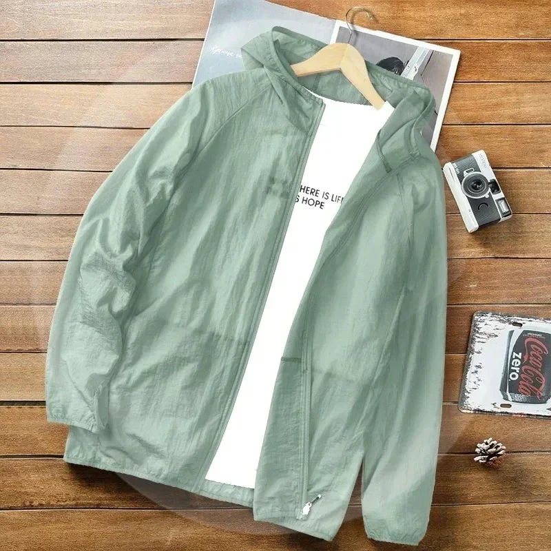 Atmungsaktive Unisex Windjacke mit Kapuze, leicht & feuchtigkeitsableitend. Perfekte Sportbekleidung für Herren & Damen.