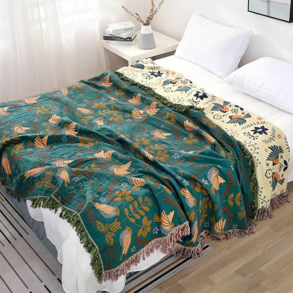 "Umkehrbare skandinavische Decke mit Vogelmustern, doppelseitig, gemütlich, ideal als Überwurf oder Kuscheldecke."