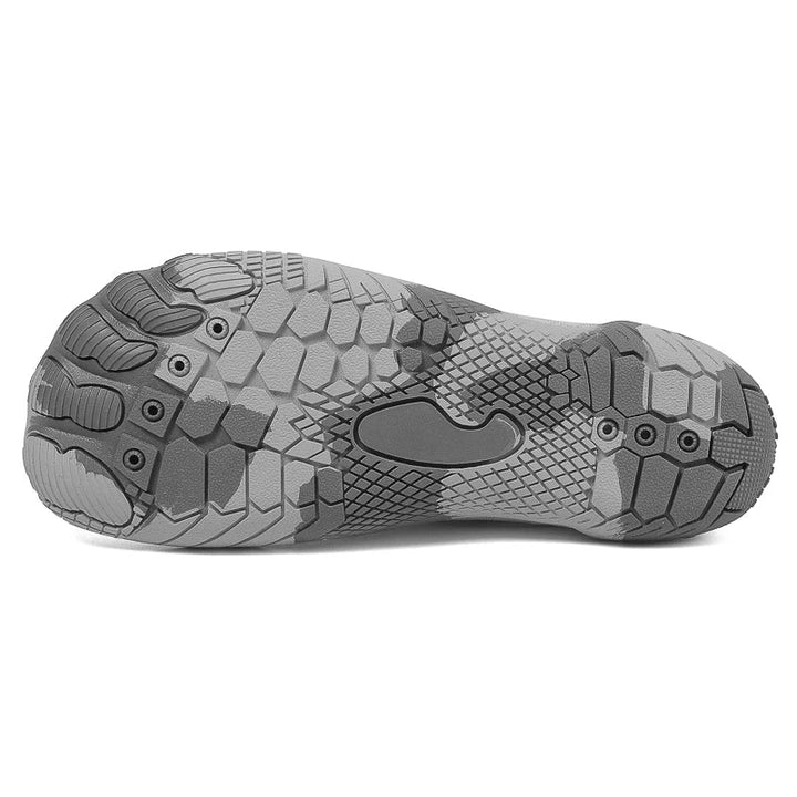 Flexible Unisex Barfußschuhe Seitenansicht. Rutschfeste Sohle für sicheren Halt bei Wasser- & Outdoor-Aktivitäten.