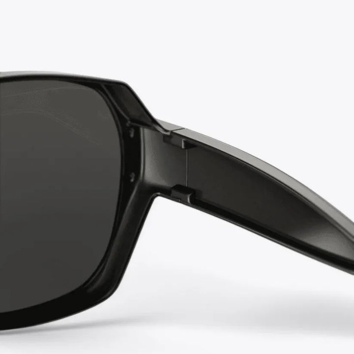 Klarheit & Sicherheit: Polarisierte Überzieh-Sonnenbrille für Brillenträger, UV- & Blendschutz beim Fahren.