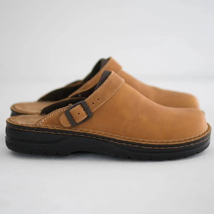Bequeme Unisex Slipper Clogs mit dämpfender, gepolsterter Innensohle für maximalen Tragekomfort.