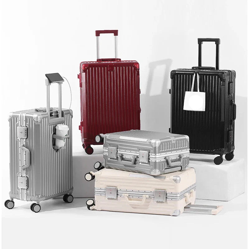 Unisex Hartschalenkoffer mit Aluminiumrahmen für sicheres Reisen; stilvolles, stabiles Reisegepäck mit 360°-Rollen.