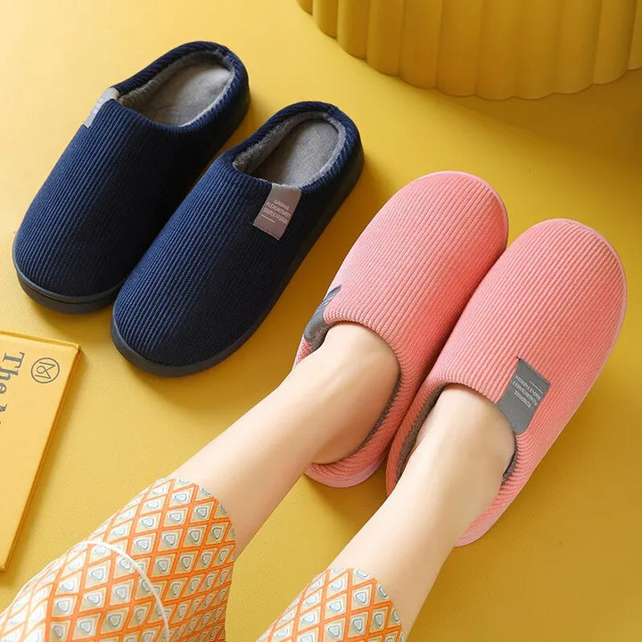 Warme Winter Hausschuhe, Unisex, ideal für kalte Tage. Bequeme Kuschel Pantoffeln für Damen & Herren.