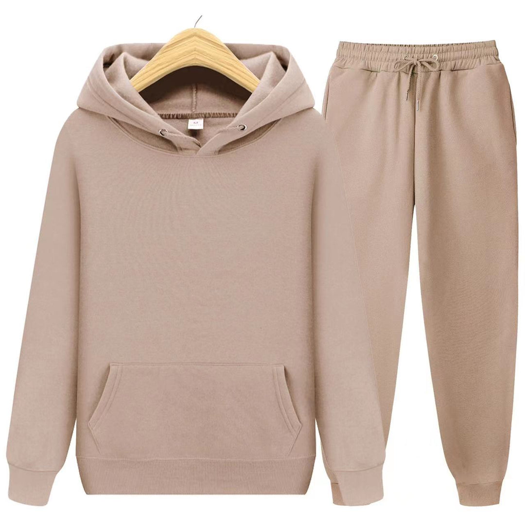 Ganzheitliches Unisex Loungewear Set: Kuscheliger Hoodie und weiche Jogginghose für zuhause und unterwegs.
