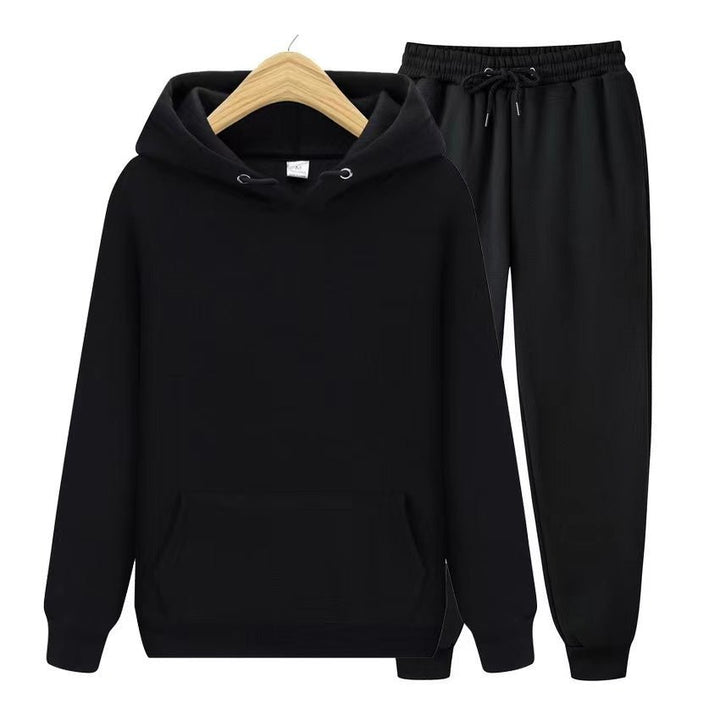 Moderner Unisex Hoodie mit lockerer Passform. Vielseitig kombinierbar für Sport, Freizeit und Loungewear.