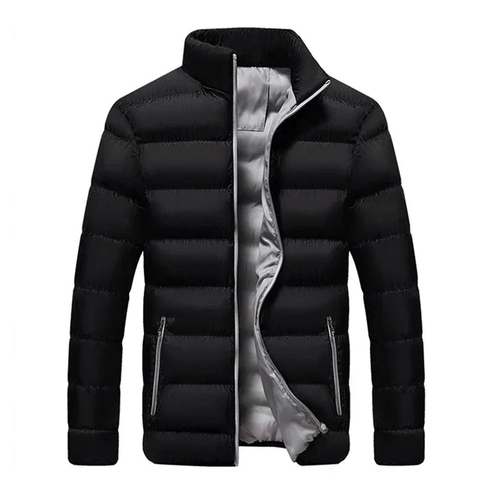 Robuste Unisex Outdoor-Jacke, isoliert, wasserabweisend für optimalen Kälteschutz im Winter.