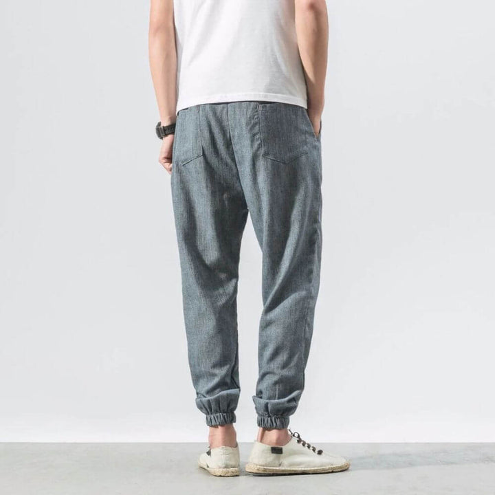 Schlichte, bequeme Unisex Jogginghose, ideal für minimalistische Alltags-Looks.