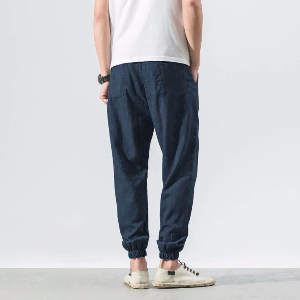 Flexible Unisex Sporthose für maximale Bewegungsfreiheit bei jeder Aktivität.