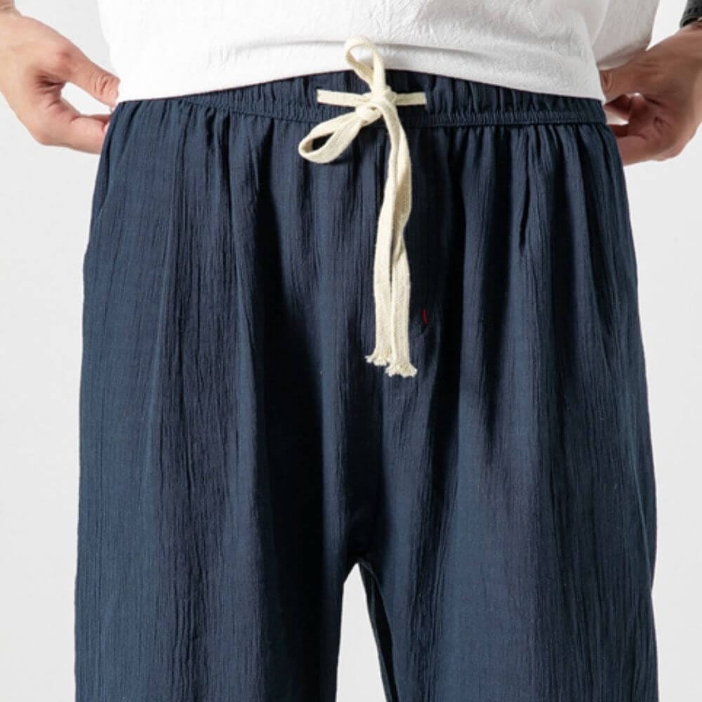 Moderne Slim-Fit Unisex Jogginghose, stilvoll und bequem für Alltag & Sport.