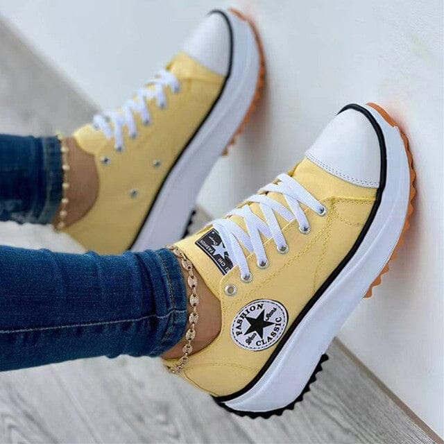 Moderner Herren Komfortschuh für den Alltag, atmungsaktiv und mit guter Fußunterstützung.