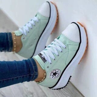 Leichter, atmungsaktiver Unisex Laufschuh in trendiger Farbe, bietet Komfort und modischen Stil.