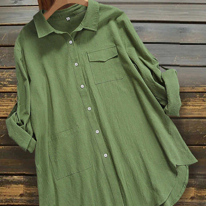 Vielseitiges Unisex Langarmhemd mit Knopfleiste & aufgesetzten Taschen; lockere Passform für casual Look.