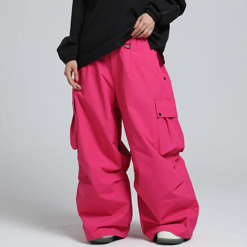 Stylische Unisex Skihose, warm, atmungsaktiv & wasserabweisend, für optimalen Schutz beim Skifahren.