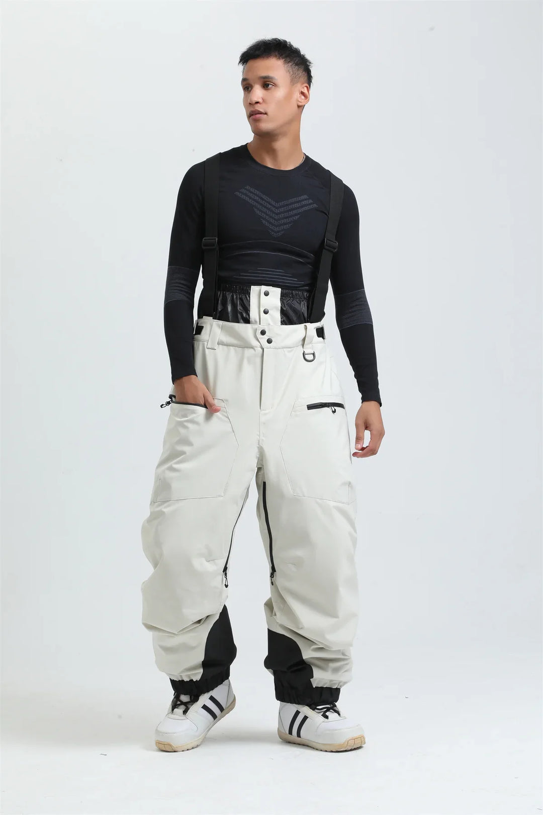 Komfortable Unisex Skihose mit Hosenträgern, wasserdicht und warm, perfekt für lange Tage im Schnee & Outdoor.