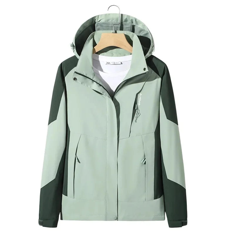 Robuste Unisex Outdoorjacke, wind- & wasserdicht. Hält zuverlässig warm bei kaltem Winterwetter.