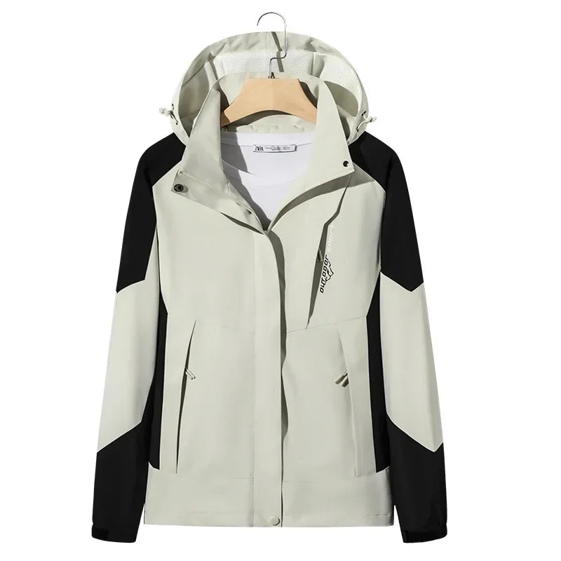 Funktionelle Unisex Outdoor-Skijacke, wasserdicht. Bietet Schutz & Wärme für diverse Sportarten.