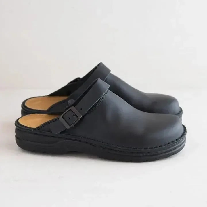 Komfortable Unisex Freizeitschuhe im Clogs-Stil, slip-on Design, perfekt für entspannte Momente.