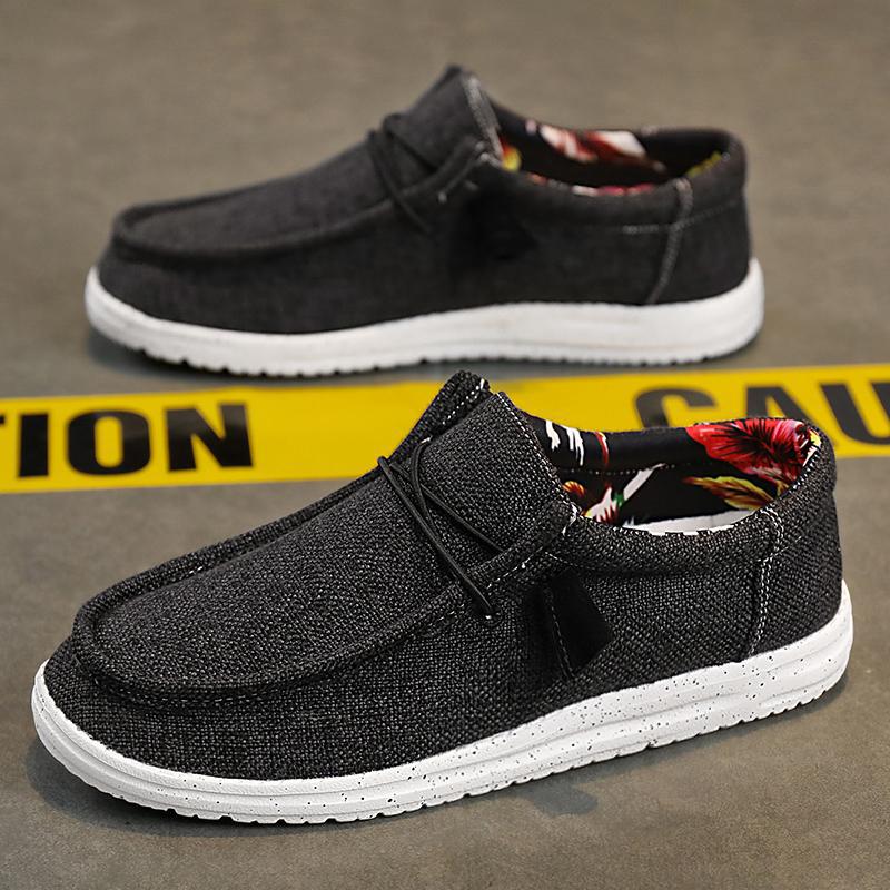 Unisex Slipper, atmungsaktiv, mit flexibler Sohle für hohen Alltagskomfort. Bequeme Slip-on Freizeitschuhe.