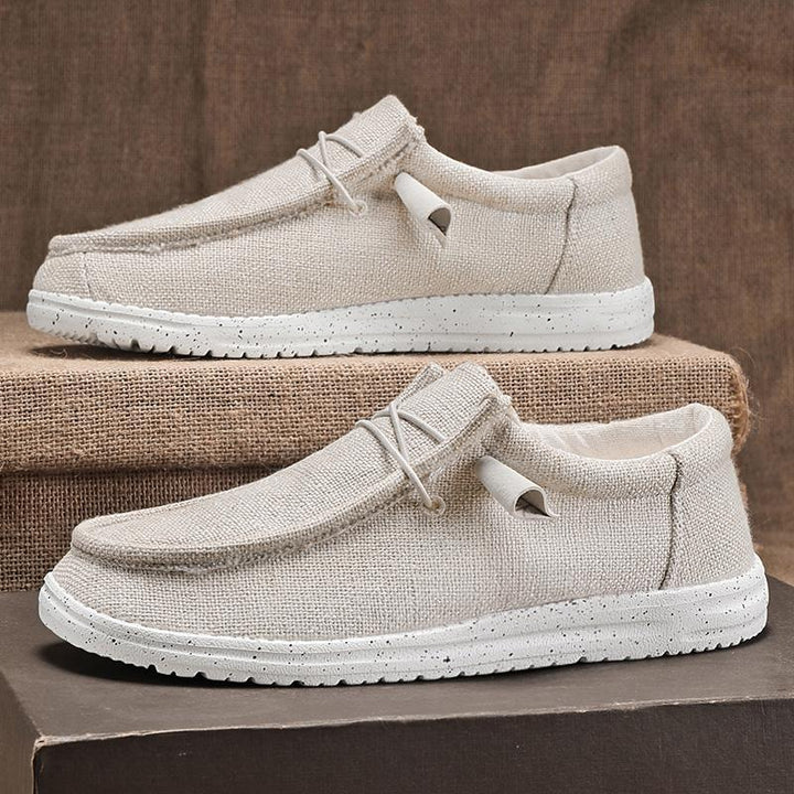 Leichte Unisex Slip-on Schuhe für Herren & Damen. Atmungsaktive Slipper mit flexibler Sohle für jeden Tag.