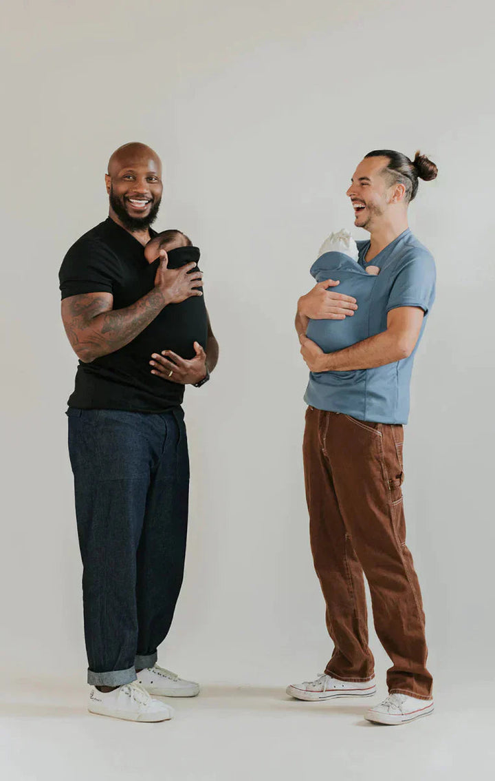 Babytrage T-Shirt: Hände frei & Baby nah. Komfortables Tragetuch für moderne Eltern, stilvoll.