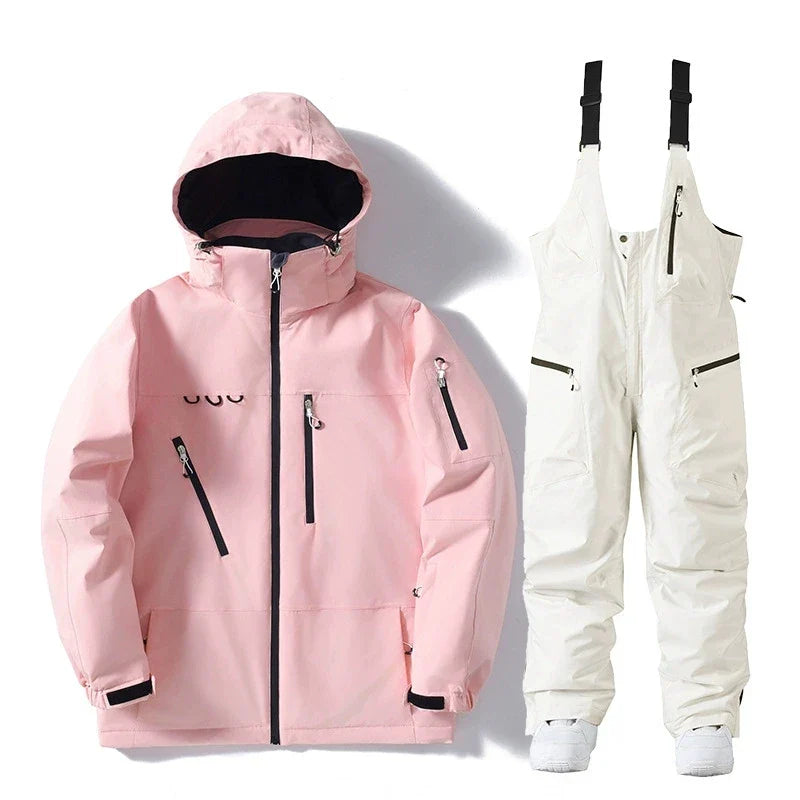 Robuster Skianzug für Winter und Outdoor, bestehend aus Jacke & Hose.