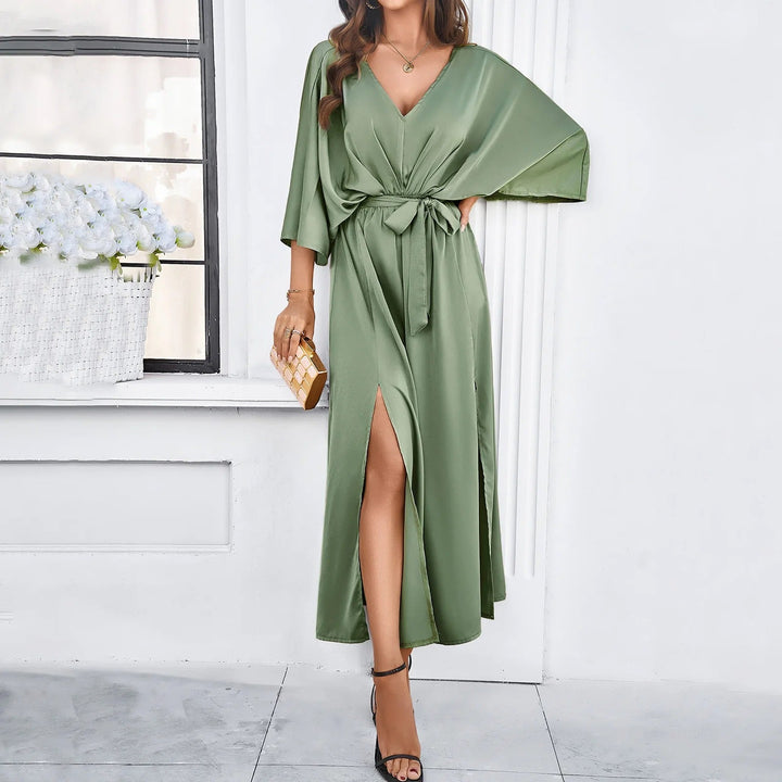 Vielseitiges fließendes Midikleid für Damen, Wickeldesign mit Taillenband und hohem Seitenschlitz. Perfekt für Party.