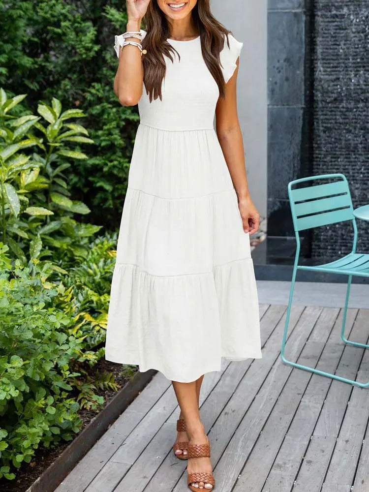 Klassisches schwarzes Damenkleid, figurbetont und atmungsaktiv, ein Must-have für jede Garderobe.