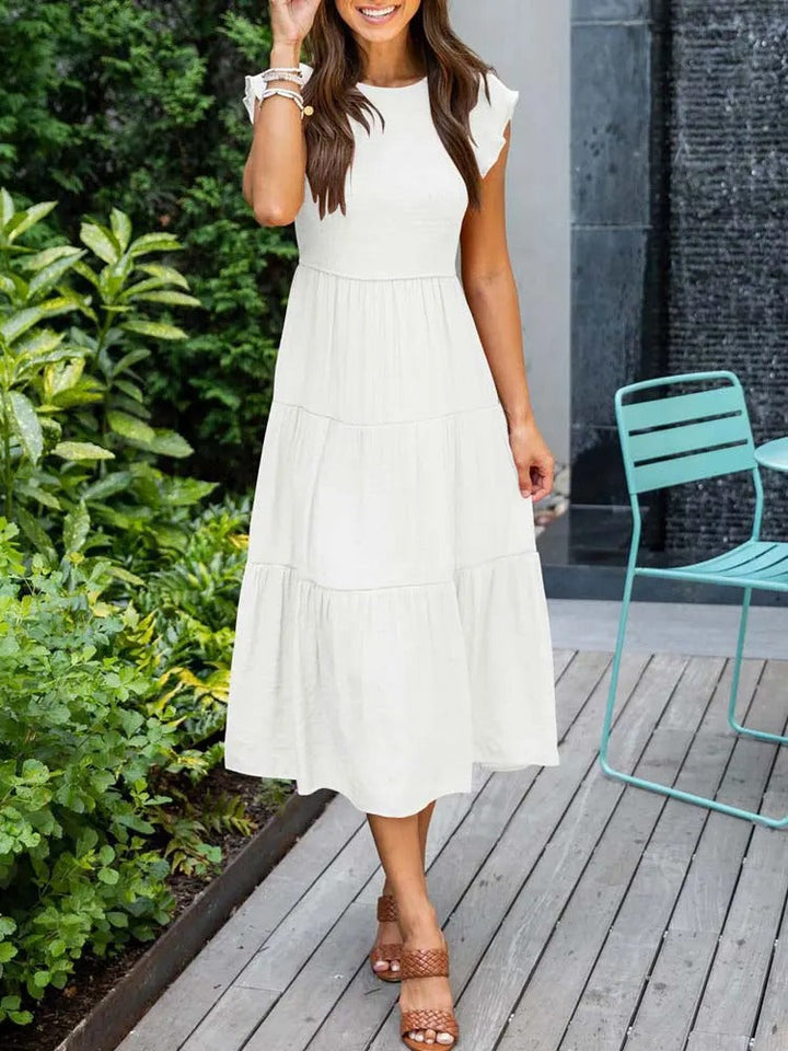 Klassisches schwarzes Damenkleid, figurbetont und atmungsaktiv, ein Must-have für jede Garderobe.