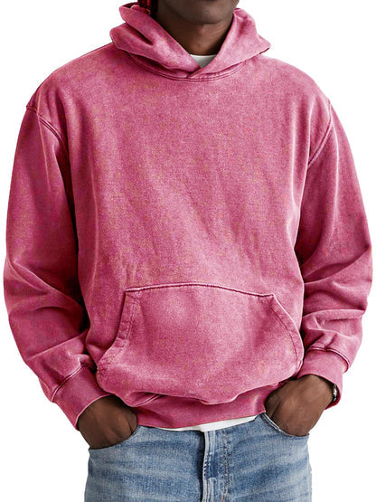 Blick auf die Kapuze mit verstellbaren Kordeln des Herren Hoodies
