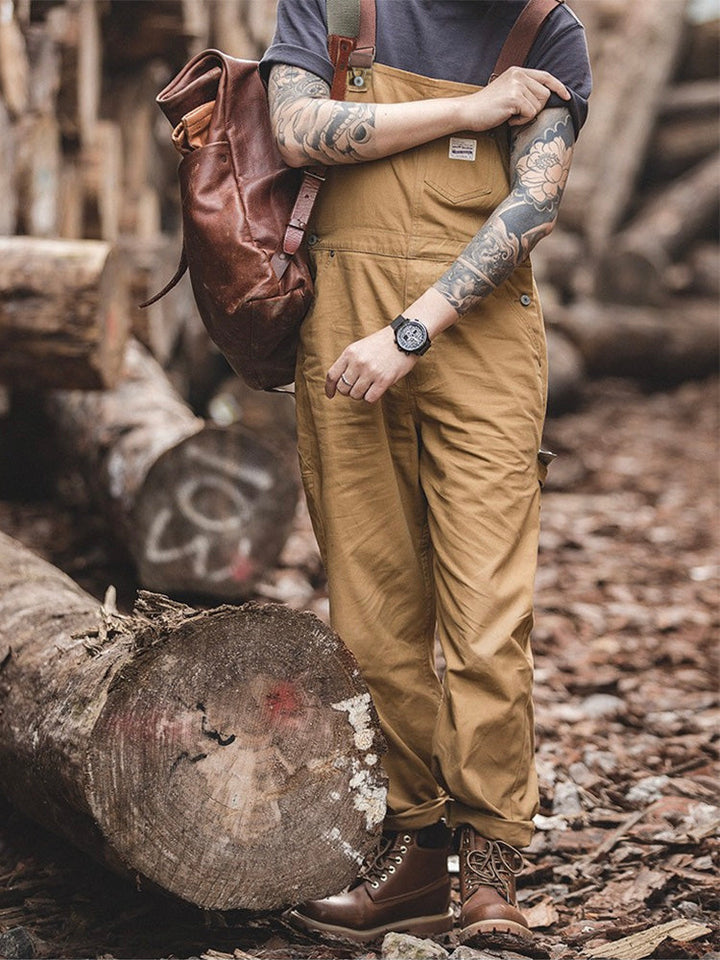 Funktionaler Vintage Herren Latzanzug mit verstellbaren Trägern & großen Taschen.