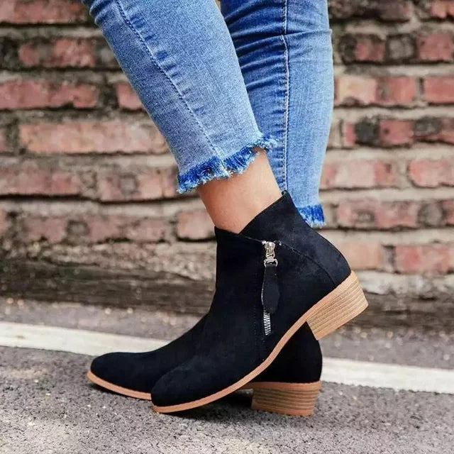 Elegante & warme Damen-Winterstiefel: Gefütterte Damenschuhe für stilvolle Wintermode.