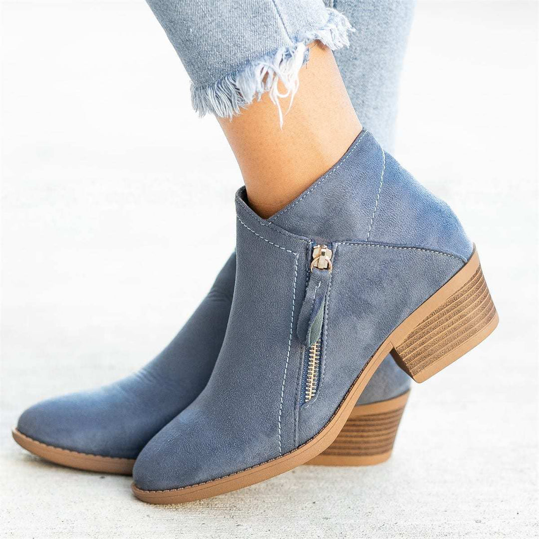 Hochwertige Damen-Winterstiefel: Robuste & warme Schuhe für optimalen Tragekomfort im Winter.