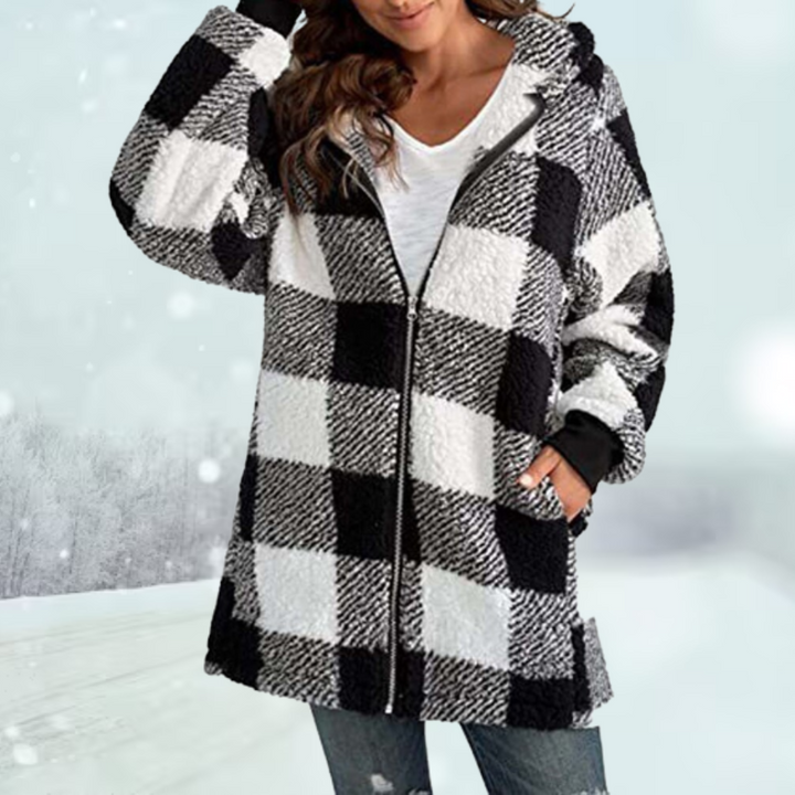 Gemütliche Damen Outdoor Winterjacke, kariert, mit weicher Kapuze. Perfekt für Spaziergänge.