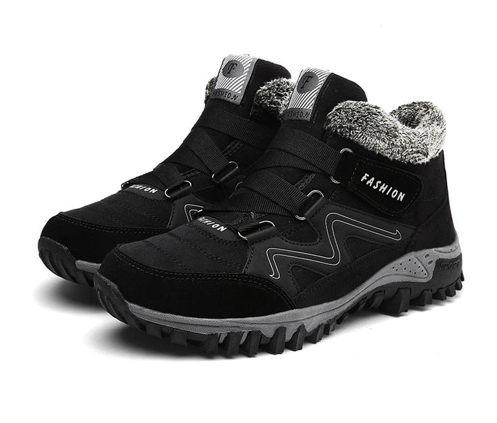 Modische Damen-Stiefel mit Warmfutter für den Winter, ausgestattet mit rutschfester Sohle.
