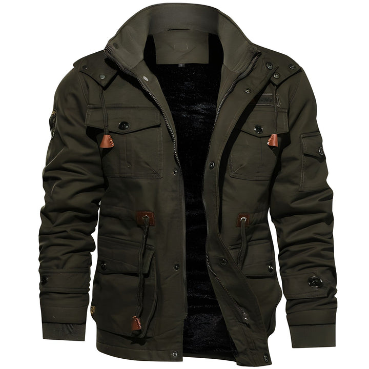 Praktische Herren Outdoor-Winterjacke, grün, mit Kapuze und langlebigem Material.