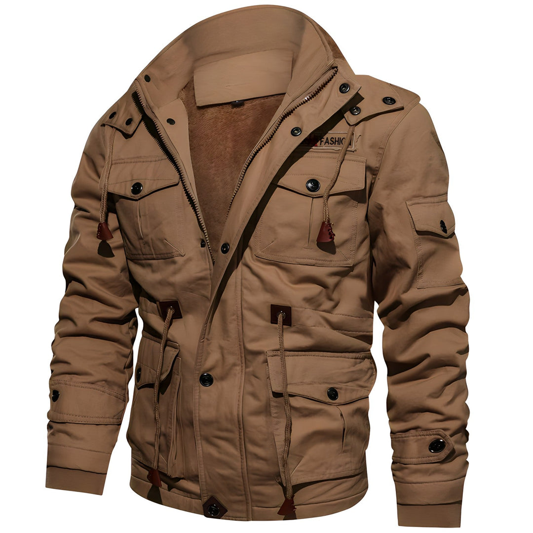 Robuste Kapuzenjacke für Herren in Khaki, ideal als warme Outdoor- und Freizeitjacke.