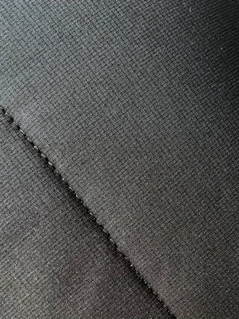 Komfortable Herren-Winterjacke, gesteppt, mit Kapuze und Graphenfutter für den Alltag.