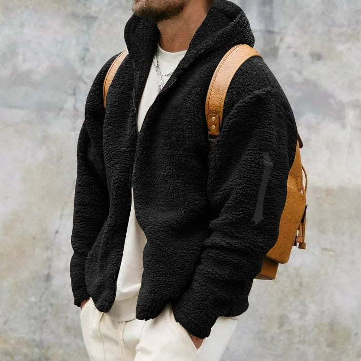 Herren Winter Fleecejacke mit verstellbarer Kapuze. Optimaler Schutz vor Kälte, stilvoll und praktisch.