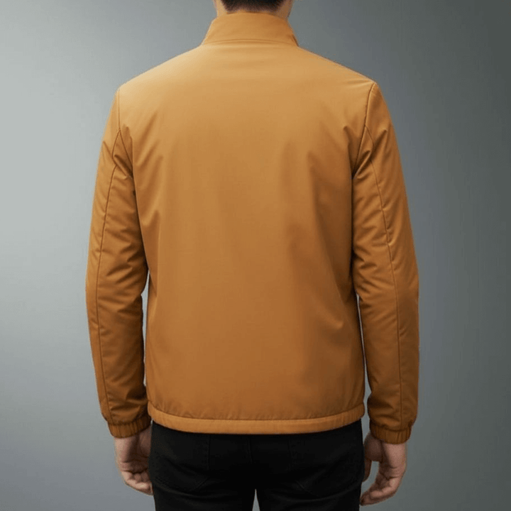Funktionale Herren Winterjacke für Kälteschutz. Warme Oberbekleidung für Outdoor-Abenteuer & Stadtleben.